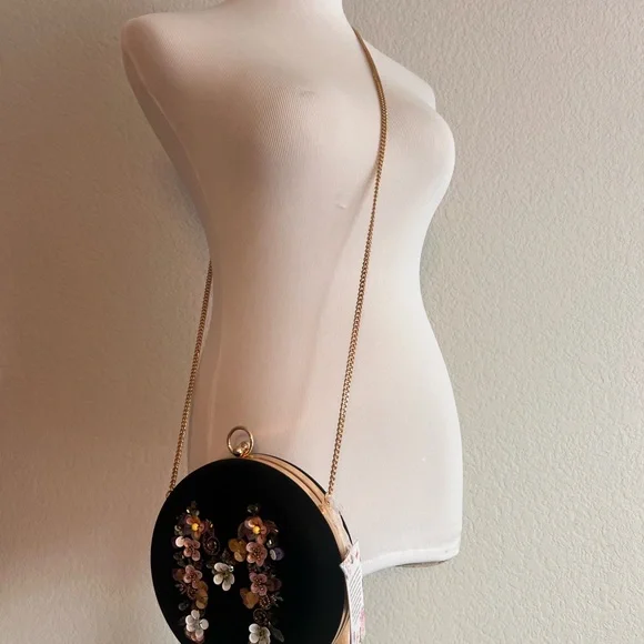Floral Embellished Black Round Bag - Picture 5 of 6